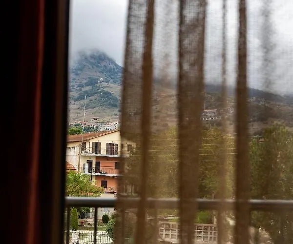 έναστρον Καλάβρυτα